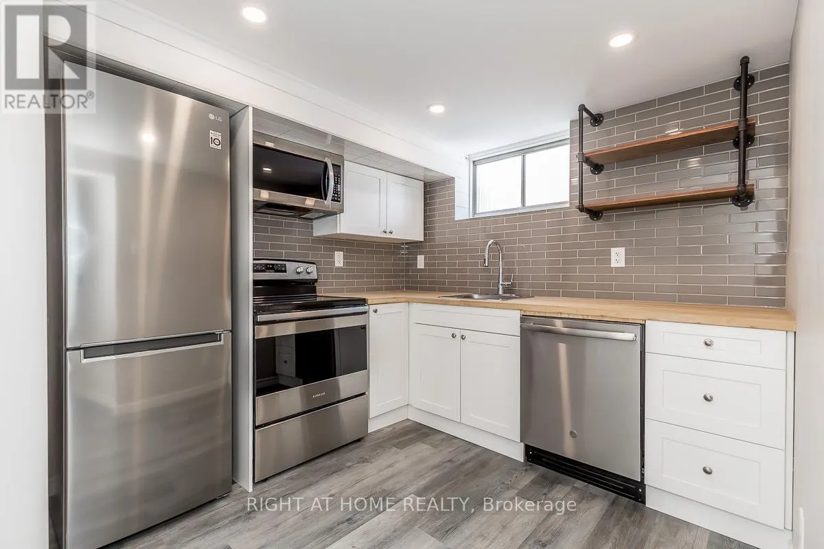 LOWER - 169A ROSE STREET