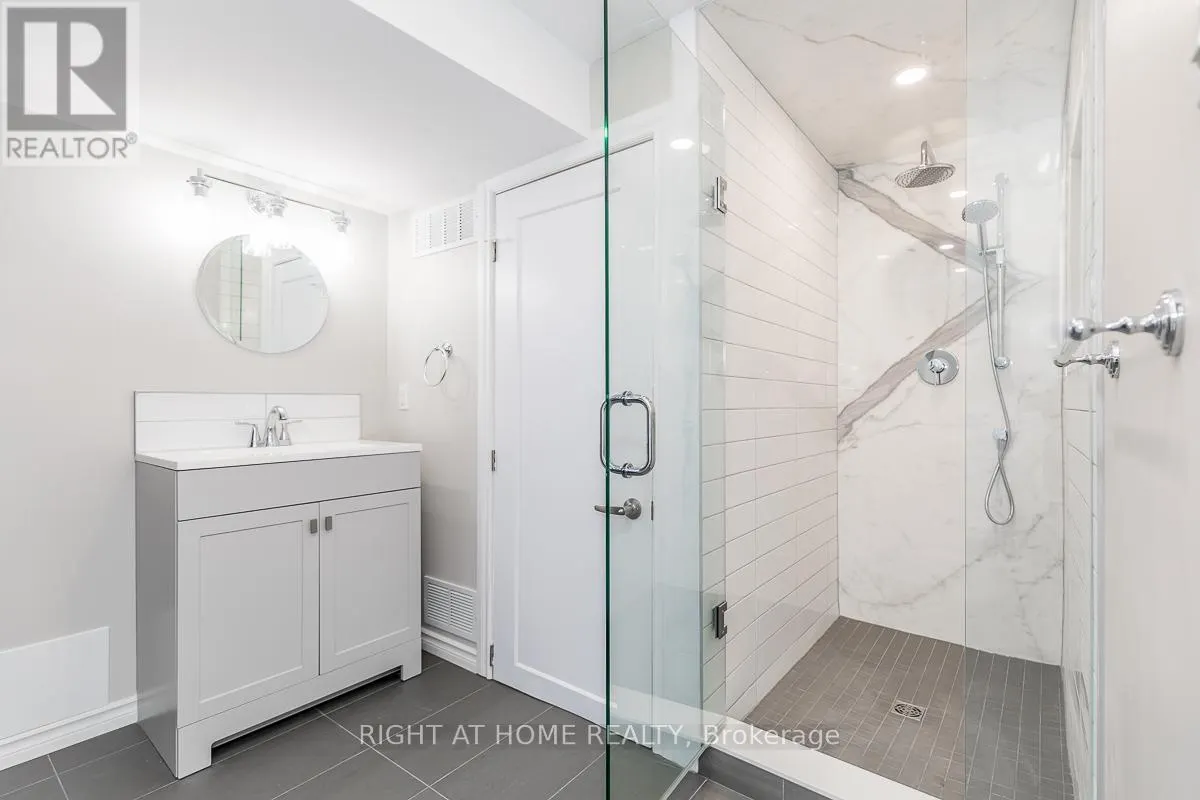 LOWER - 169A ROSE STREET