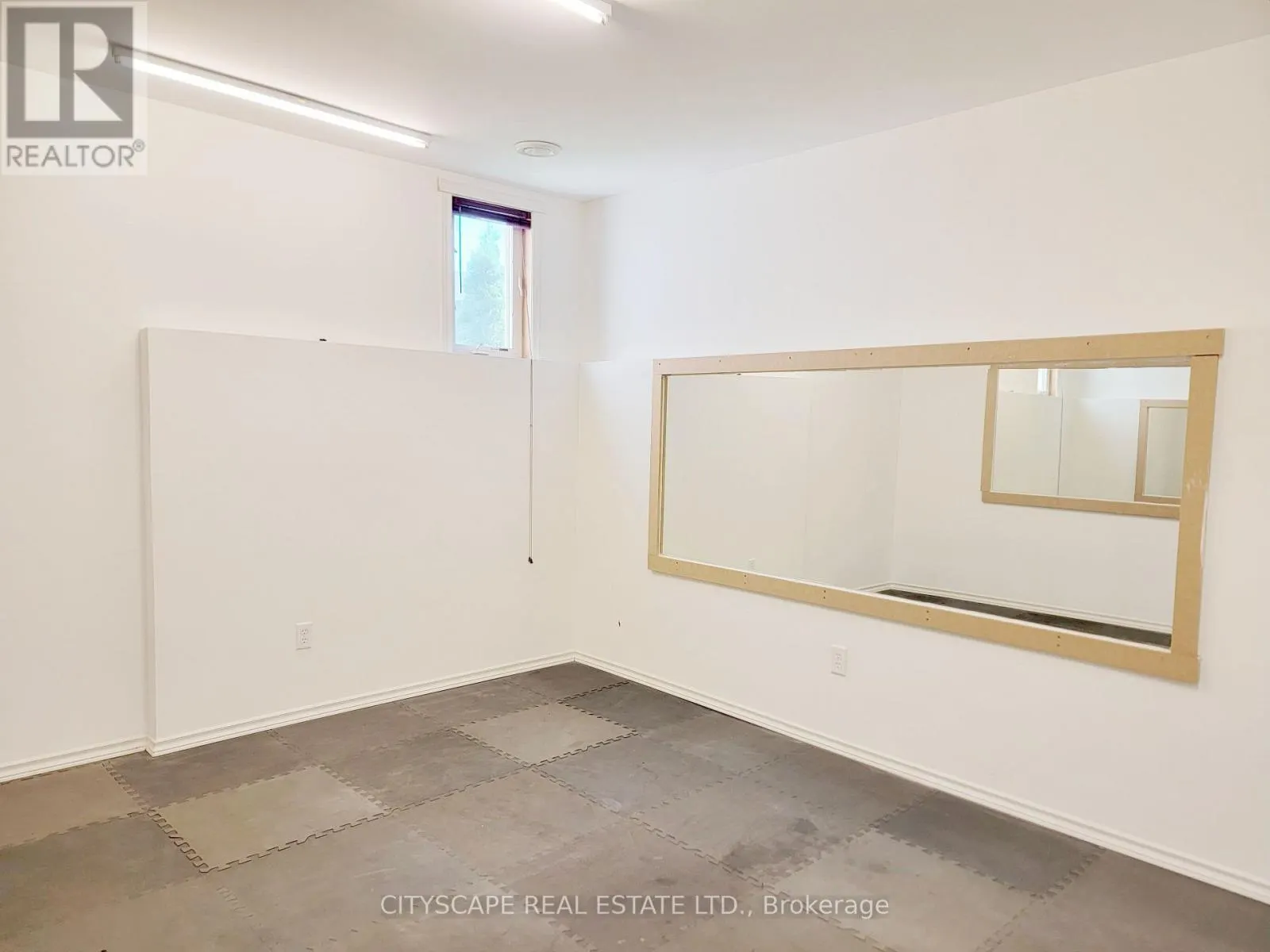 6 CHERRY SANDS CRESCENT
