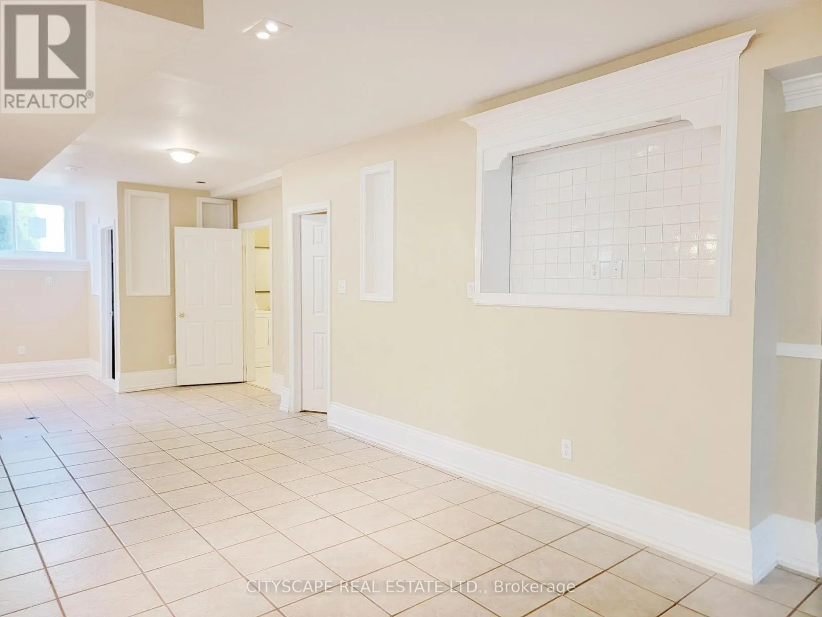 6 CHERRY SANDS CRESCENT