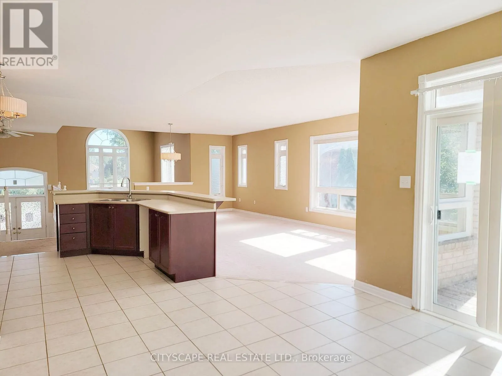 6 CHERRY SANDS CRESCENT