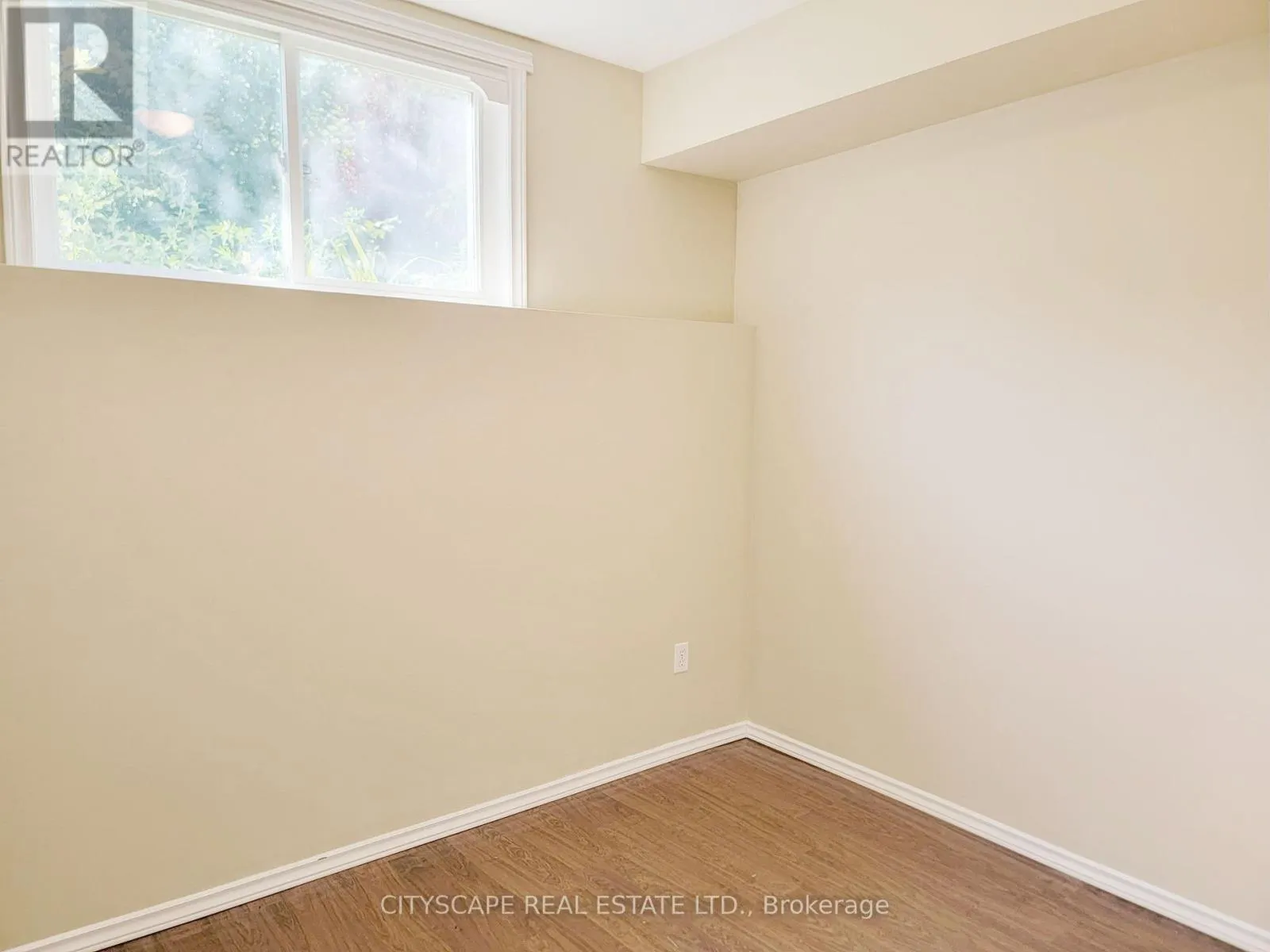 6 CHERRY SANDS CRESCENT