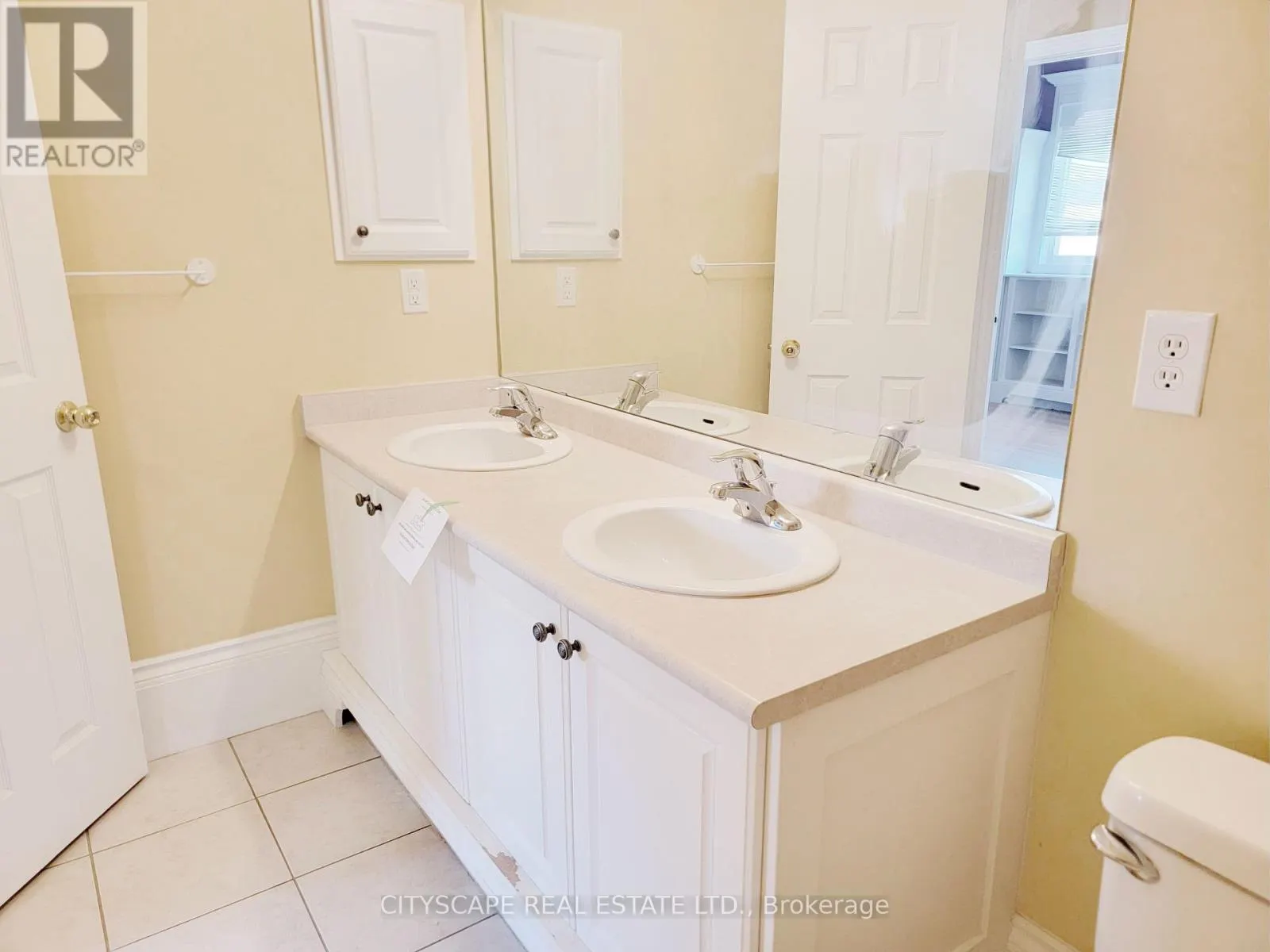 6 CHERRY SANDS CRESCENT