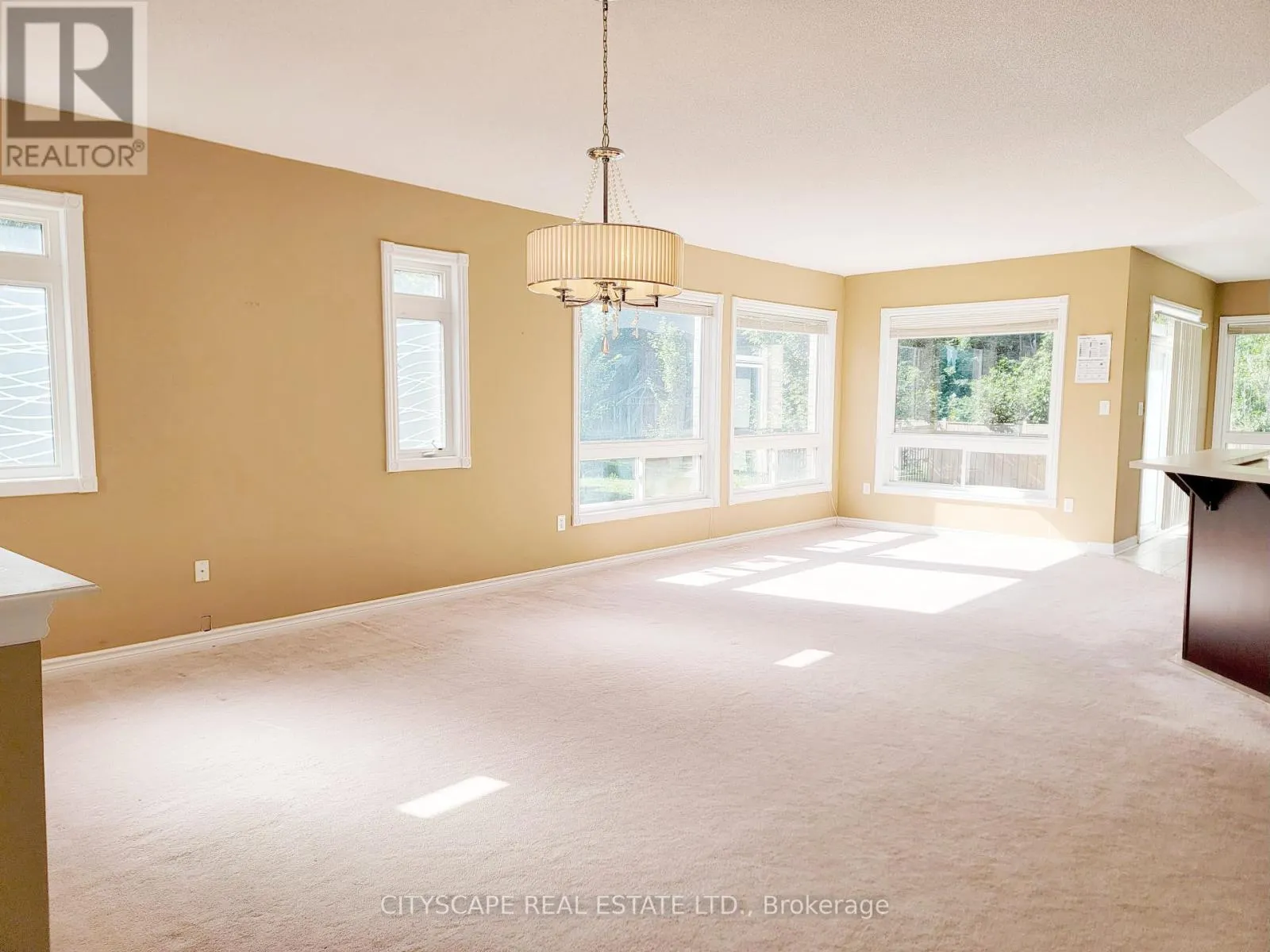 6 CHERRY SANDS CRESCENT