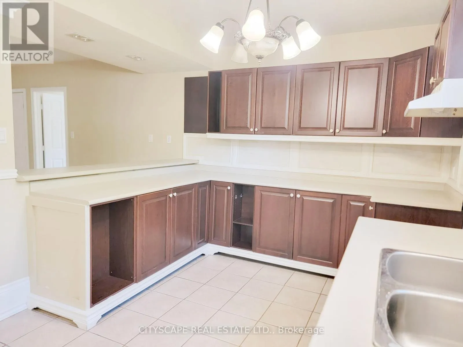 6 CHERRY SANDS CRESCENT