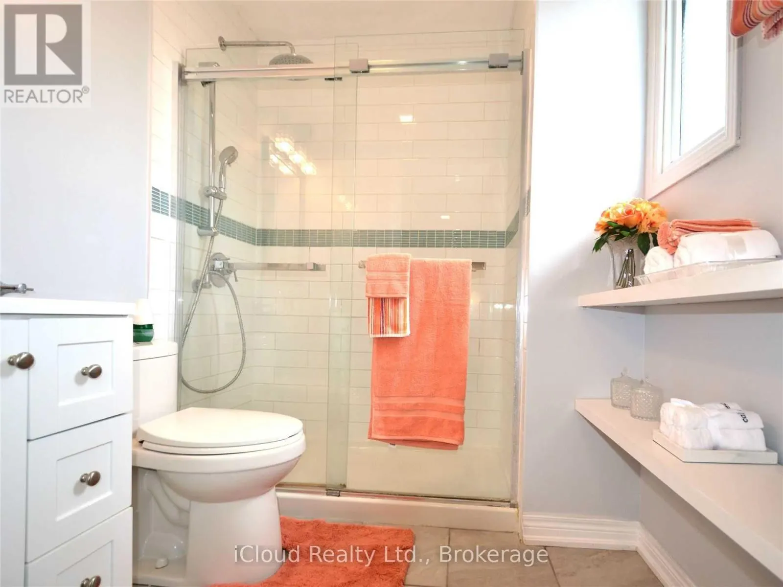 UPPER - 296 HICKLING TRAIL