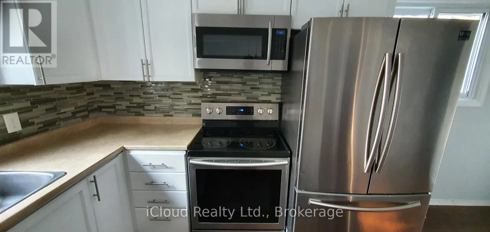 UPPER - 296 HICKLING TRAIL
