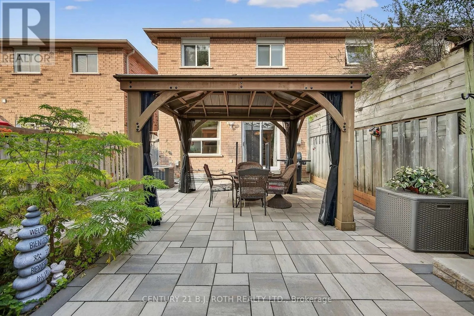 80 BRUCE CRESCENT