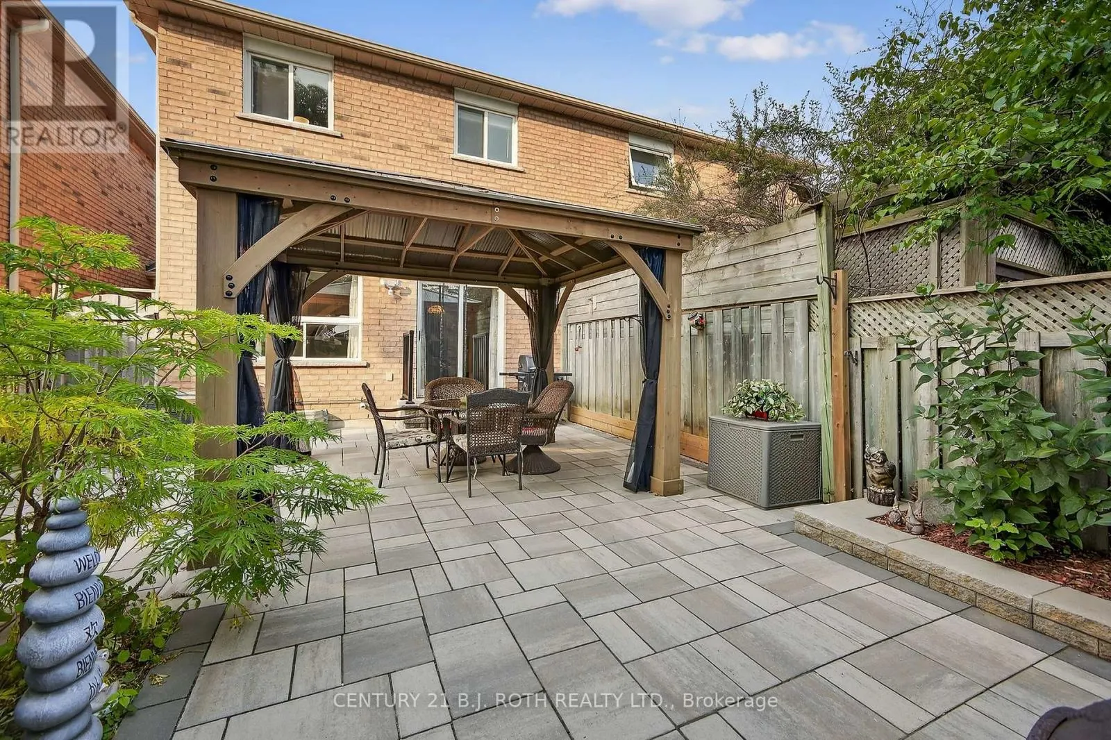 80 BRUCE CRESCENT