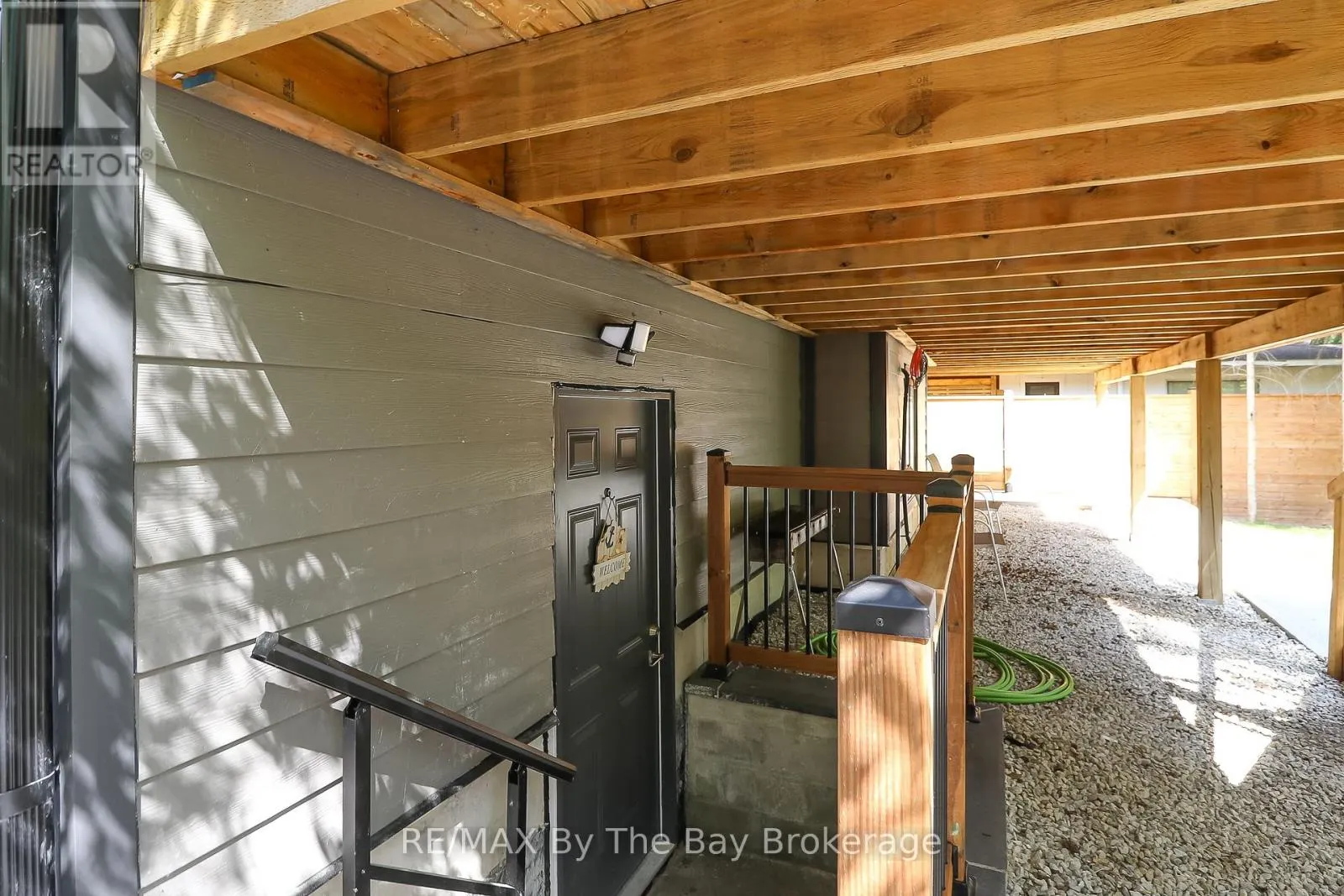 35 48TH STREET N