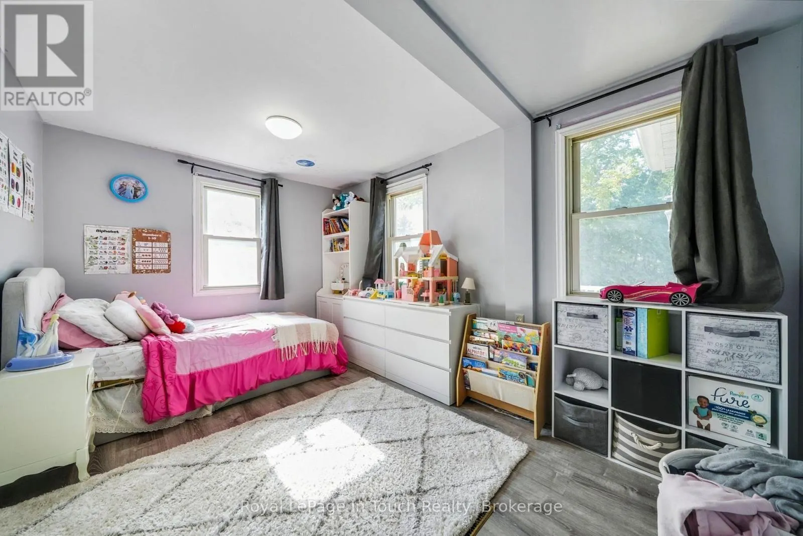 116 ROBERT STREET E