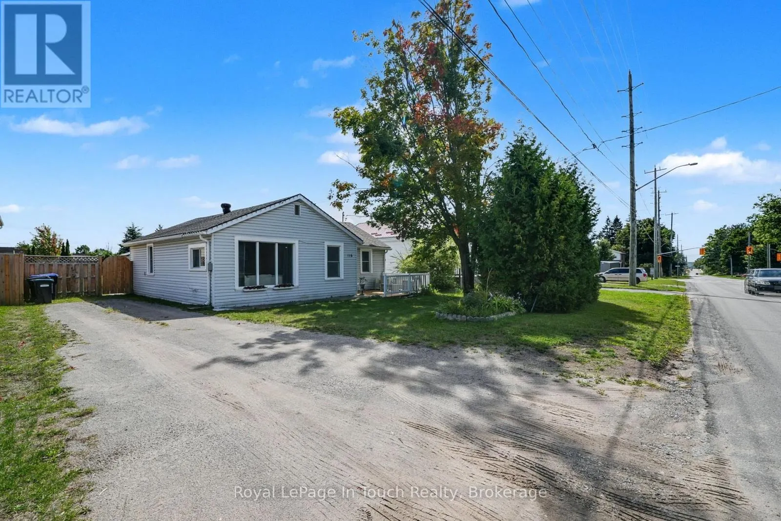 116 ROBERT STREET E