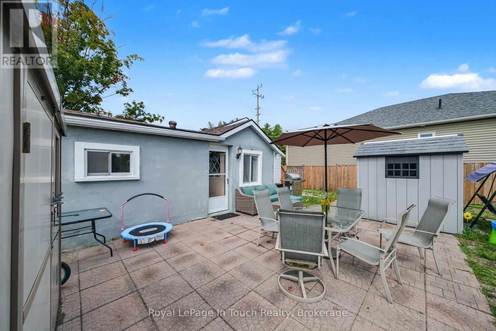 116 ROBERT STREET E