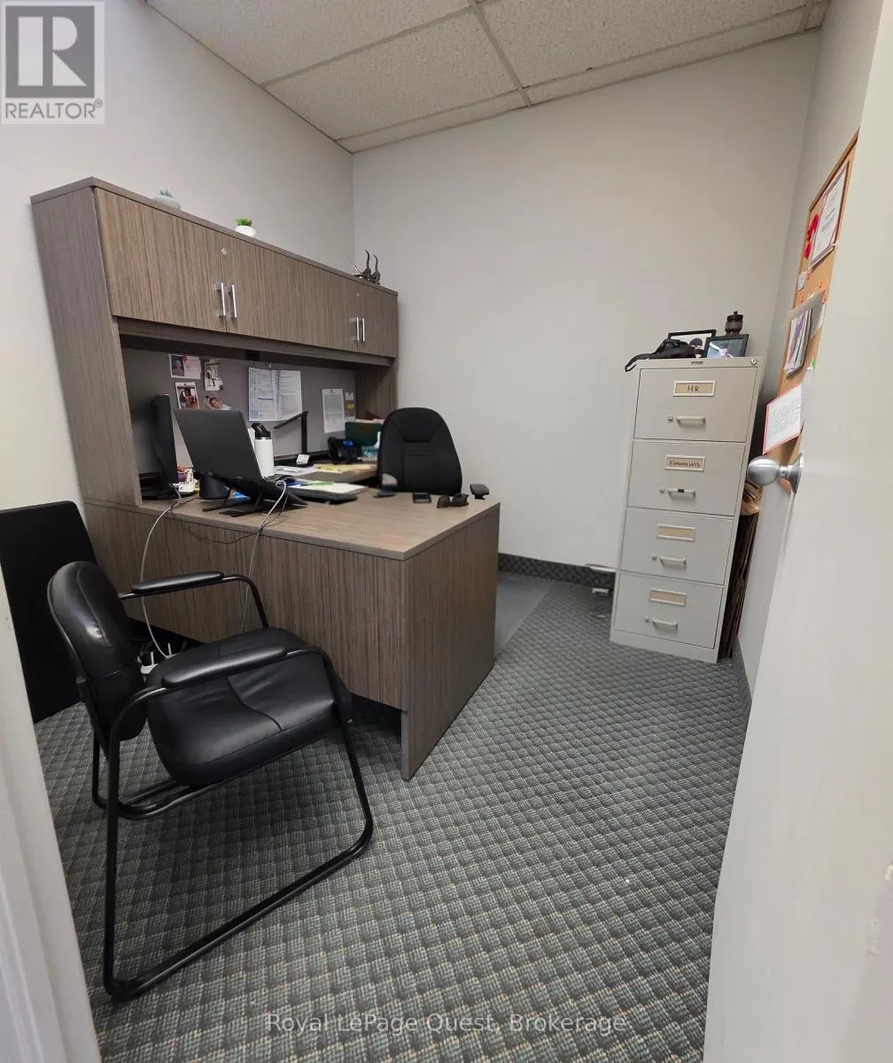 102 - 17 COLBORNE STREET E, #102