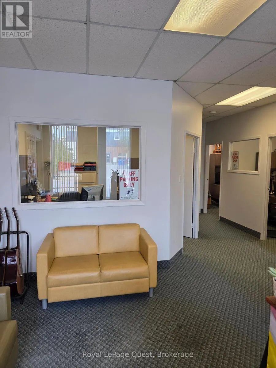 102 - 17 COLBORNE STREET E, #102