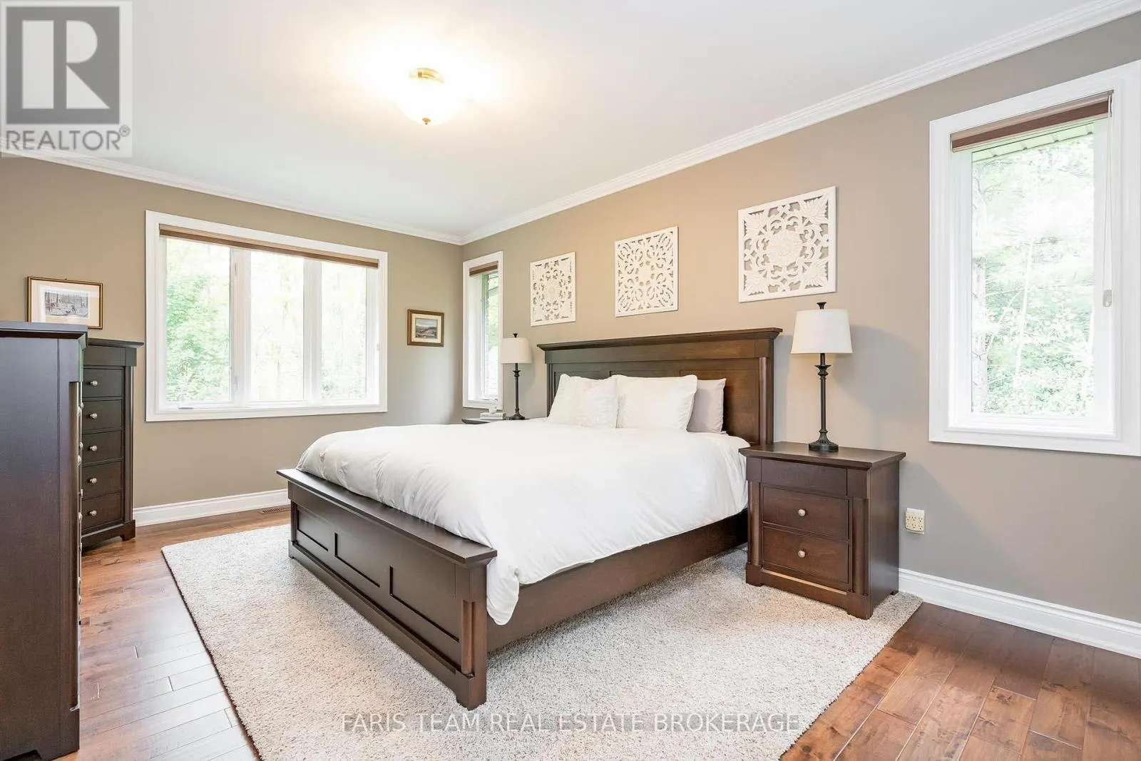 1559 RIMKEY CRESCENT