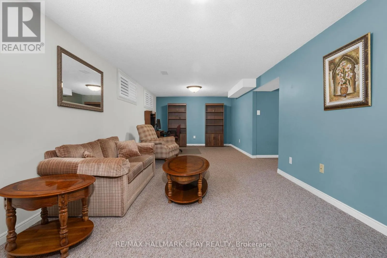 19 ALGONQUIN TRAIL