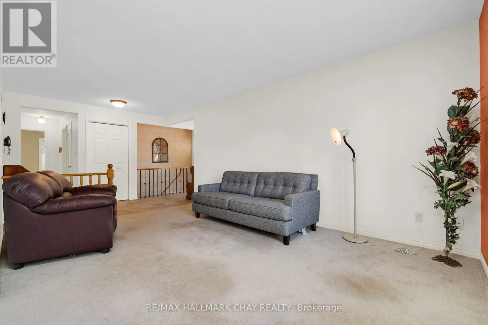 19 ALGONQUIN TRAIL