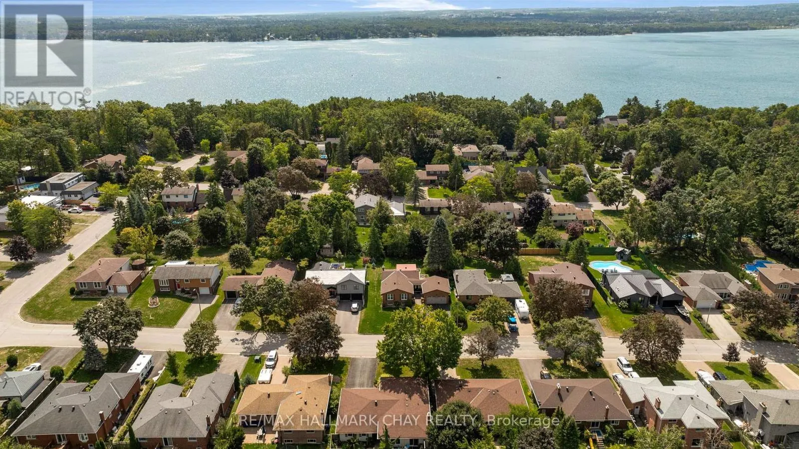 19 ALGONQUIN TRAIL