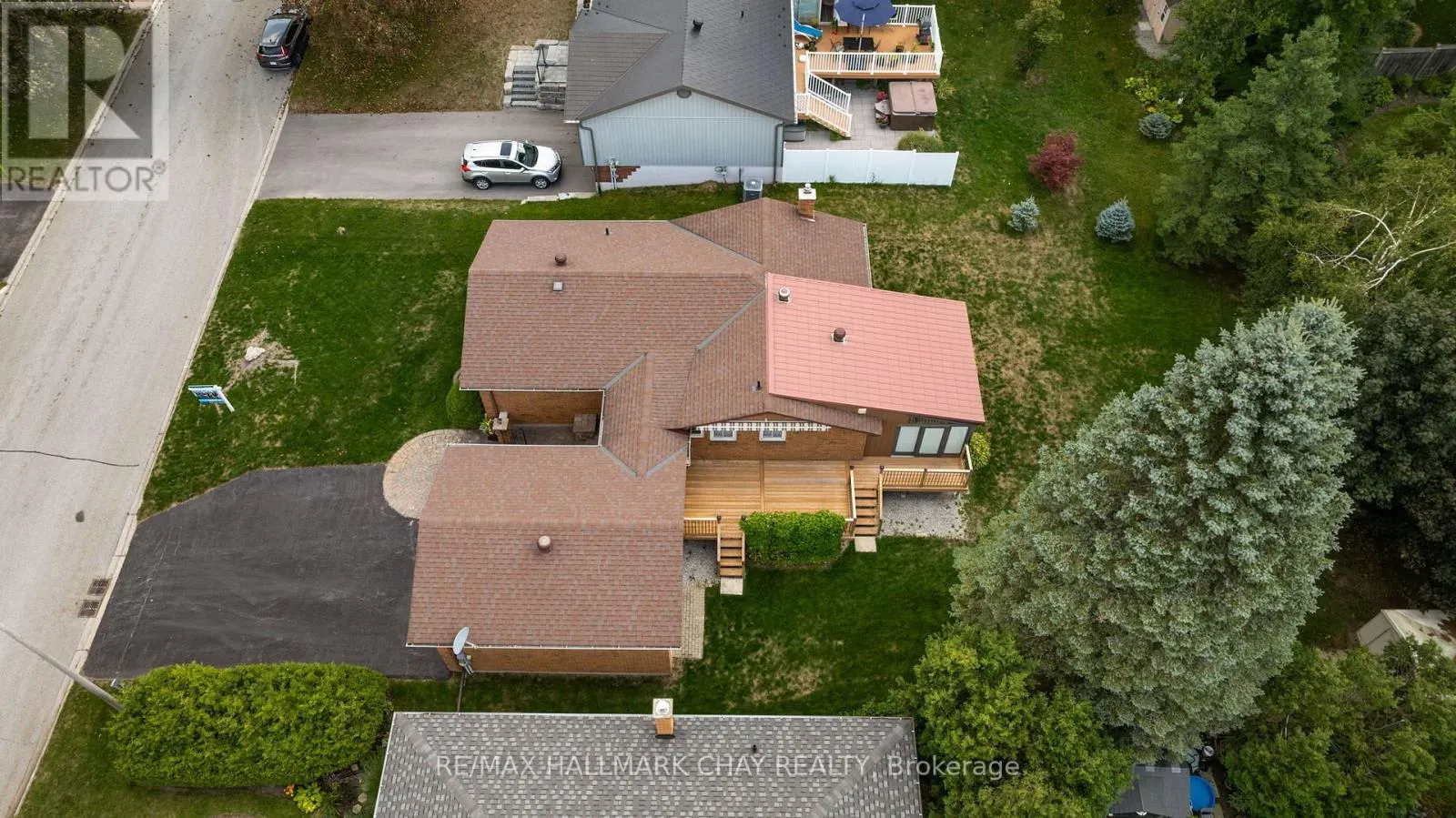 19 ALGONQUIN TRAIL