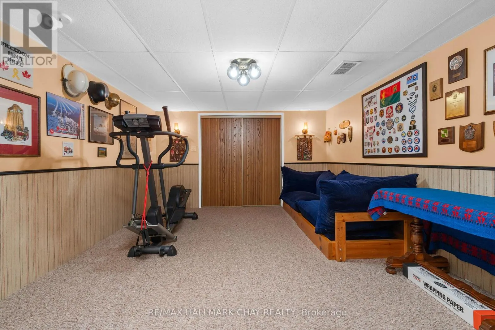 19 ALGONQUIN TRAIL