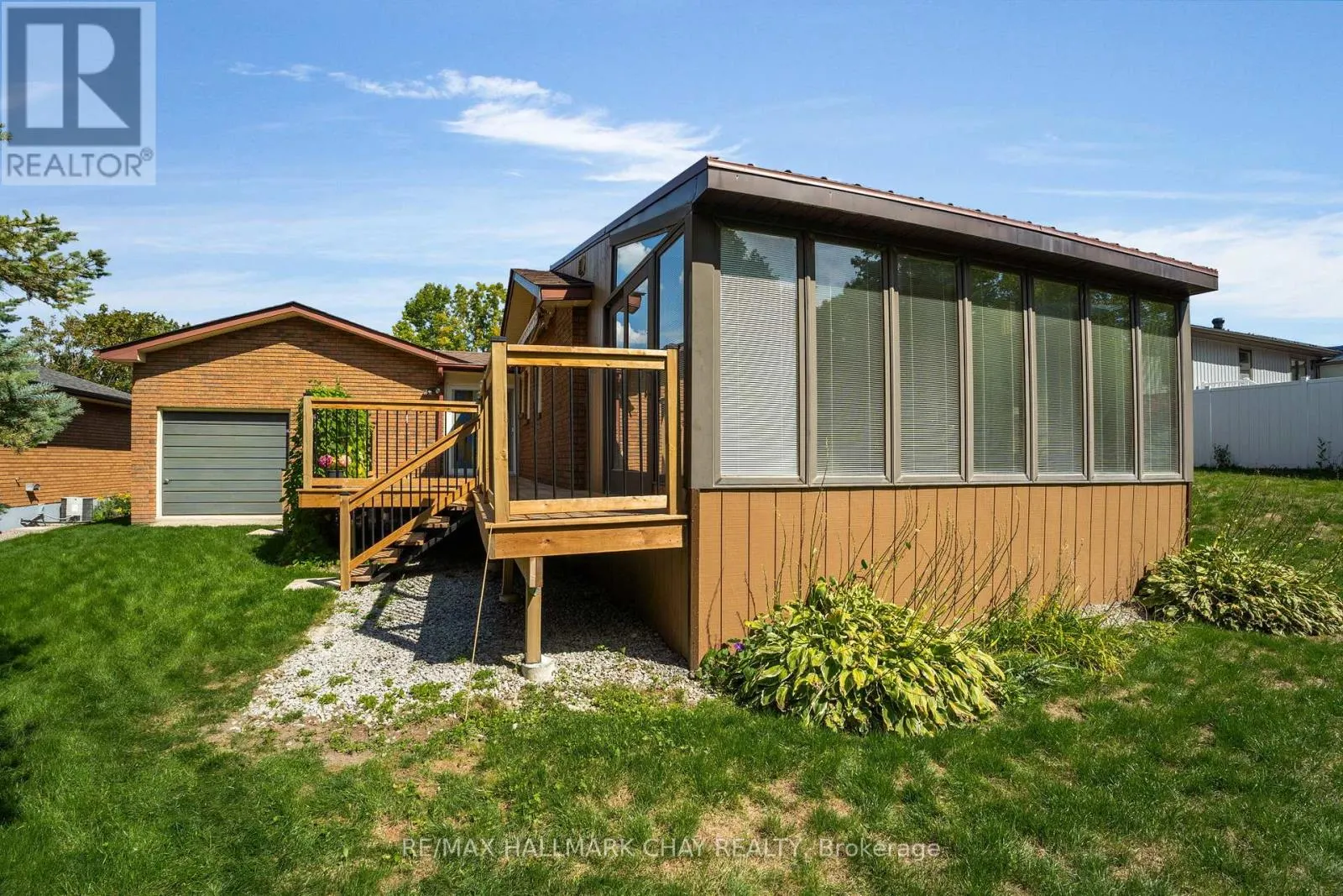 19 ALGONQUIN TRAIL