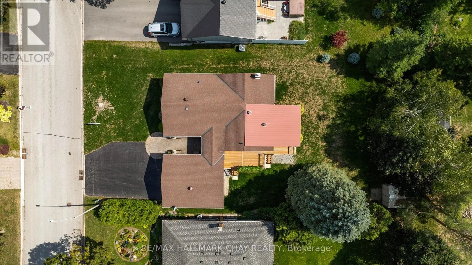 19 ALGONQUIN TRAIL