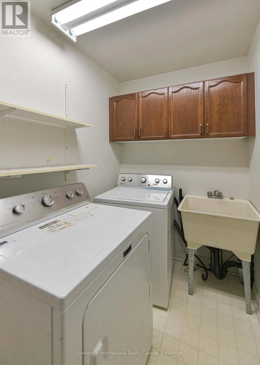 101 - 10 MUSEUM DRIVE, #101