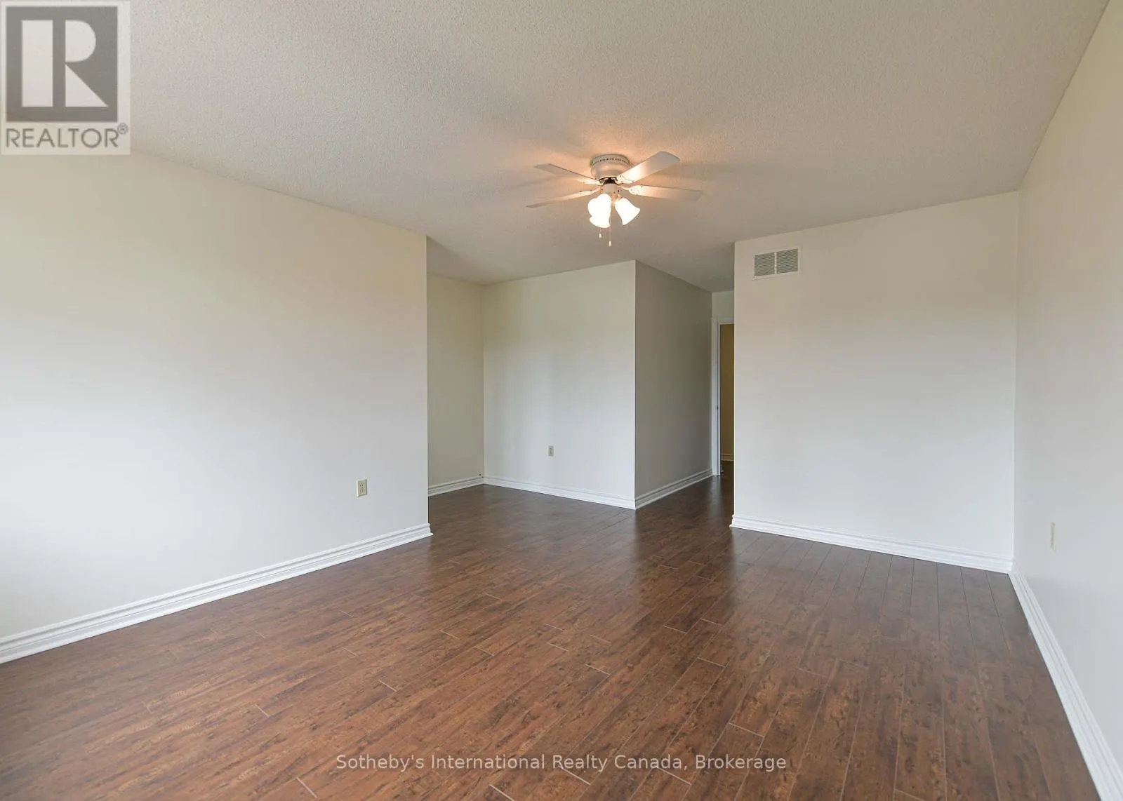 101 - 10 MUSEUM DRIVE, #101