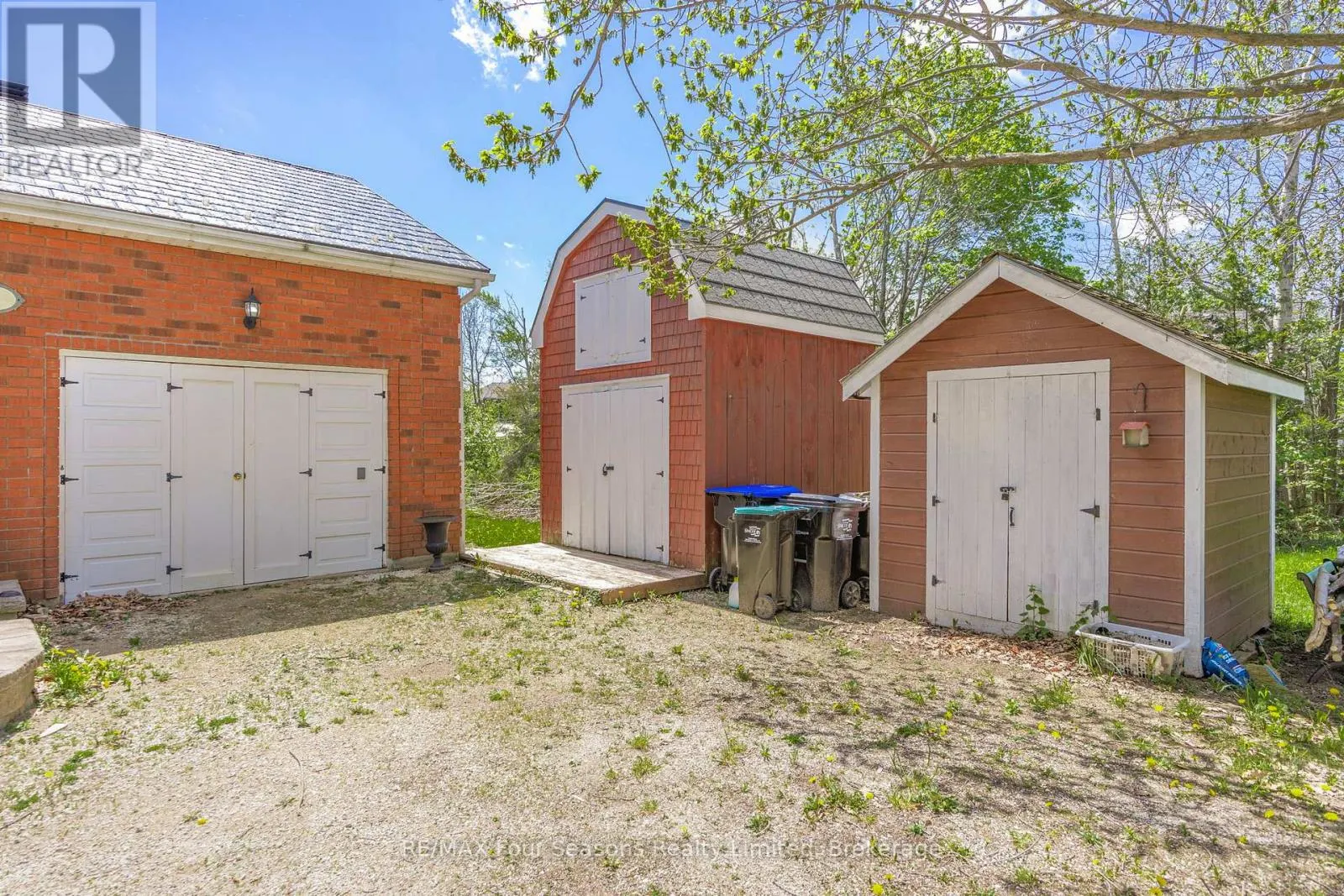 3 SYDENHAM TRAIL E