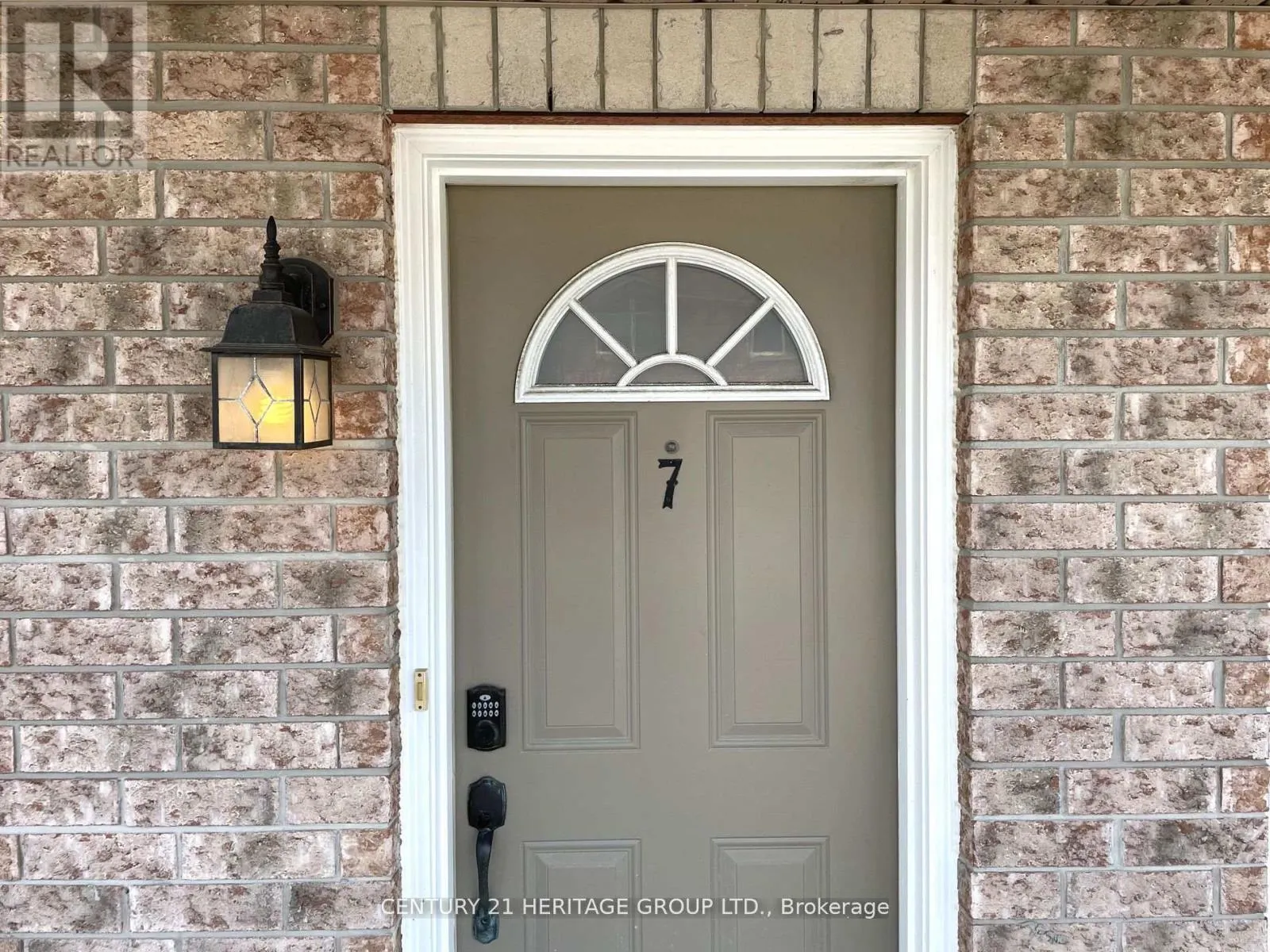 7 - 89 GOODWIN DRIVE