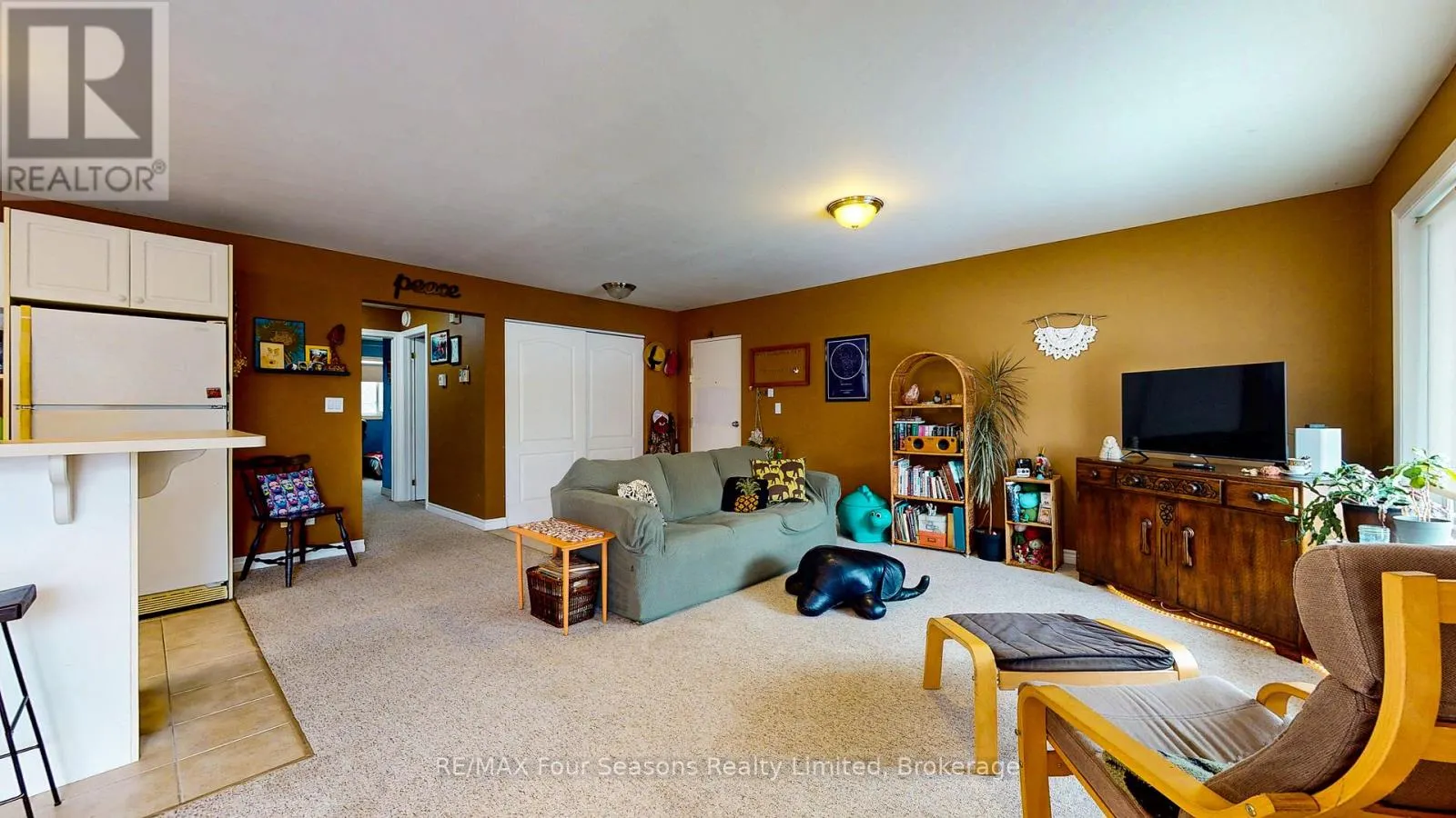 302 - 171 EIGHTH STREET, #302