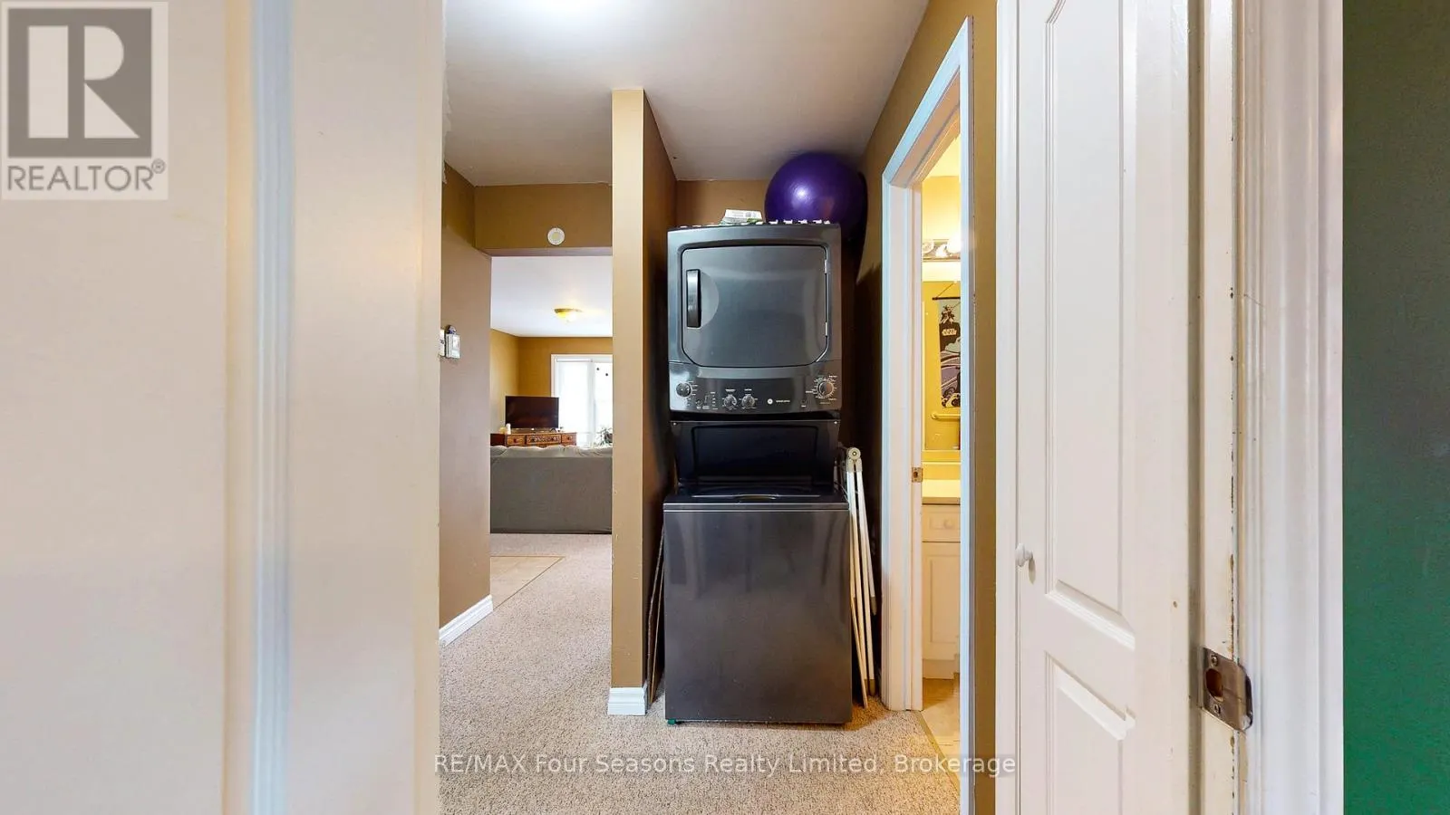 302 - 171 EIGHTH STREET, #302