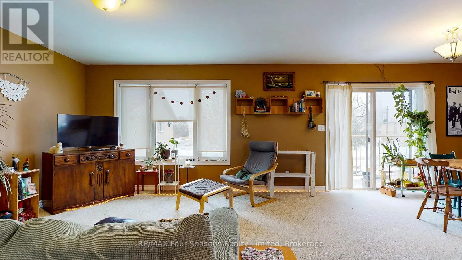 302 - 171 EIGHTH STREET, #302