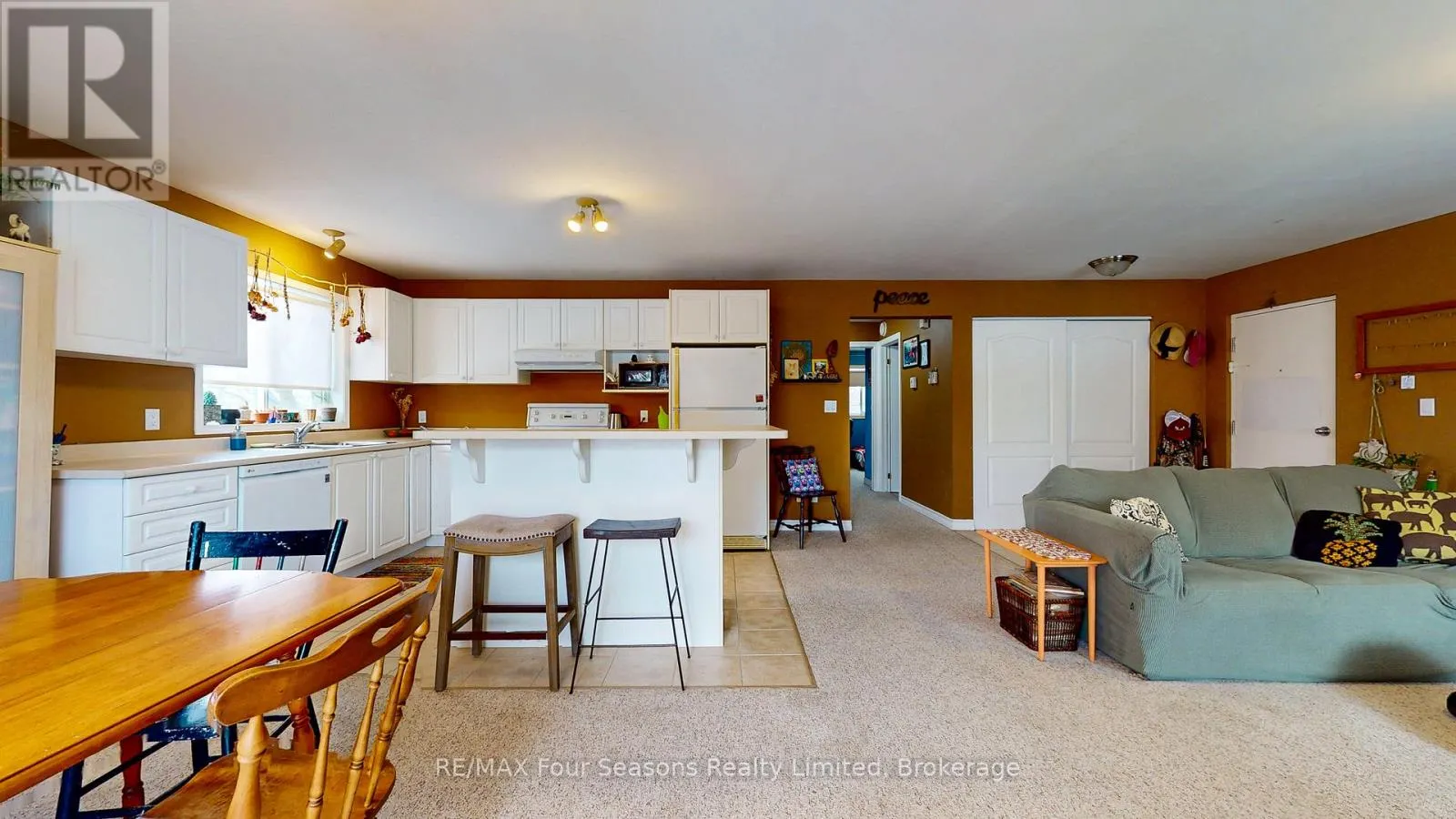 302 - 171 EIGHTH STREET, #302