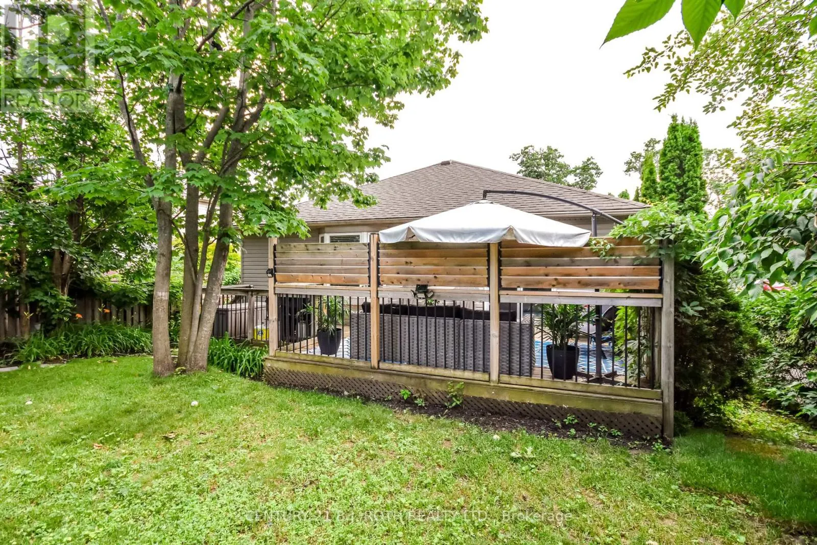 56 MONIQUE CRESCENT