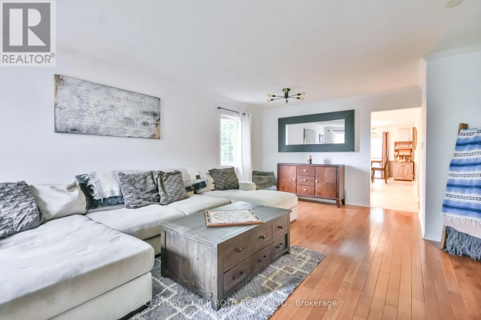 56 MONIQUE CRESCENT