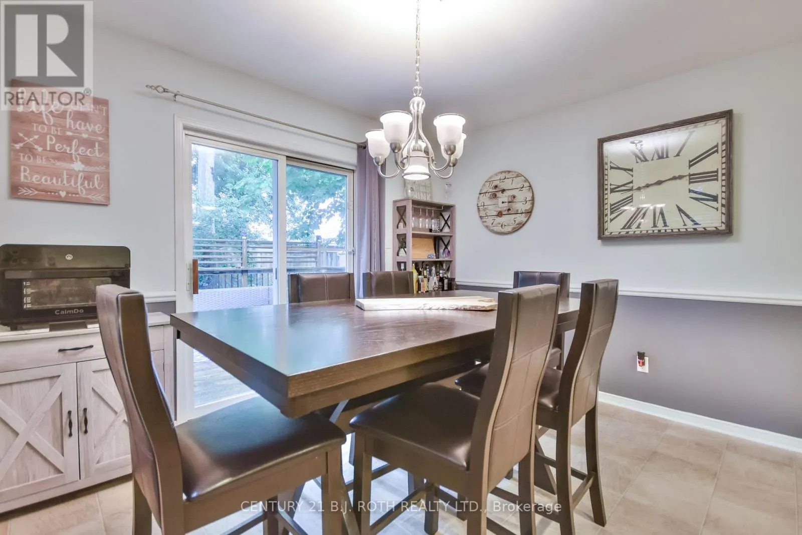 56 MONIQUE CRESCENT