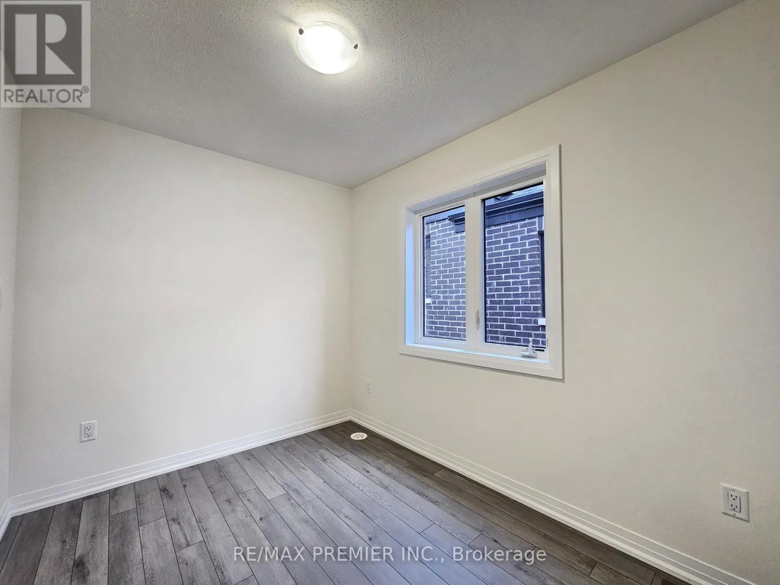 142 TURNBERRY LANE