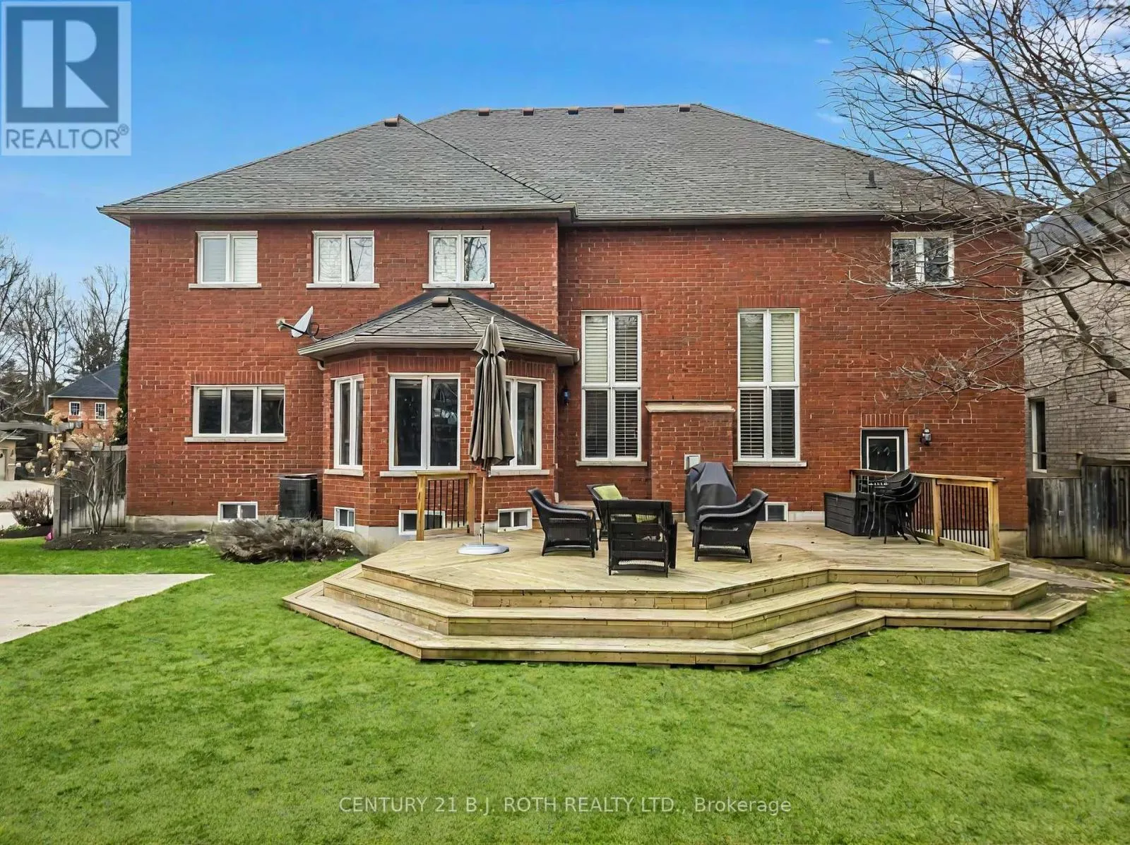 38 CAMELOT SQUARE