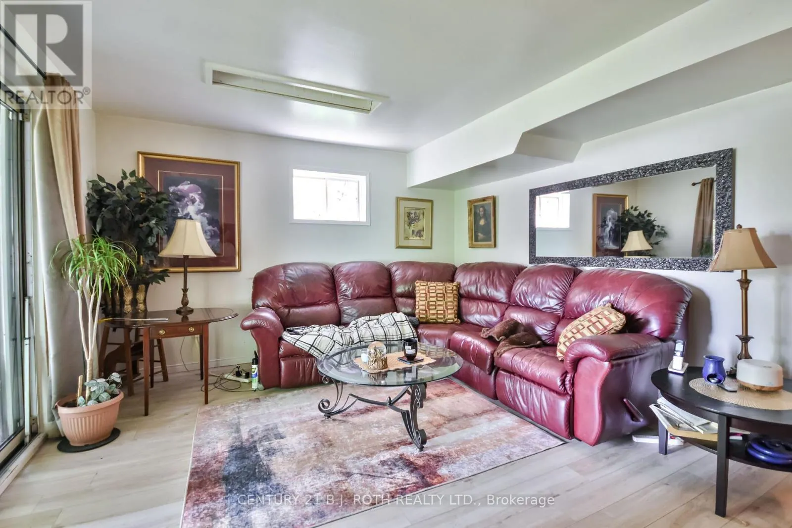 37 NICHOLSON DRIVE