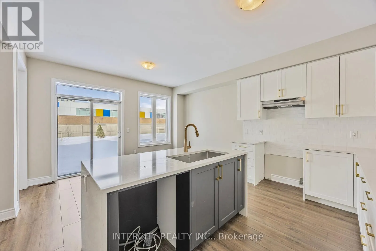 78 SEASON CRESCENT
