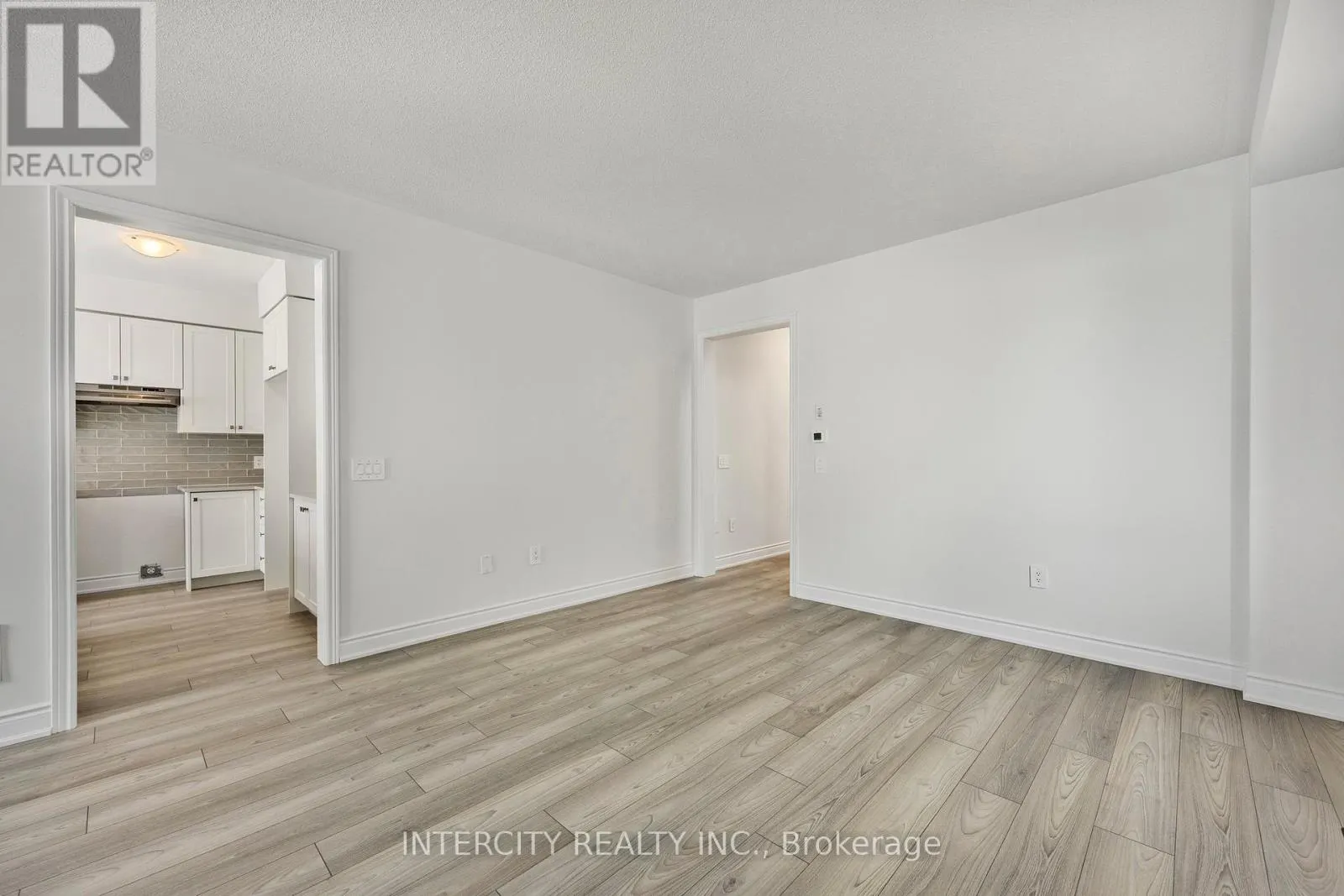 11 AVALON DRIVE