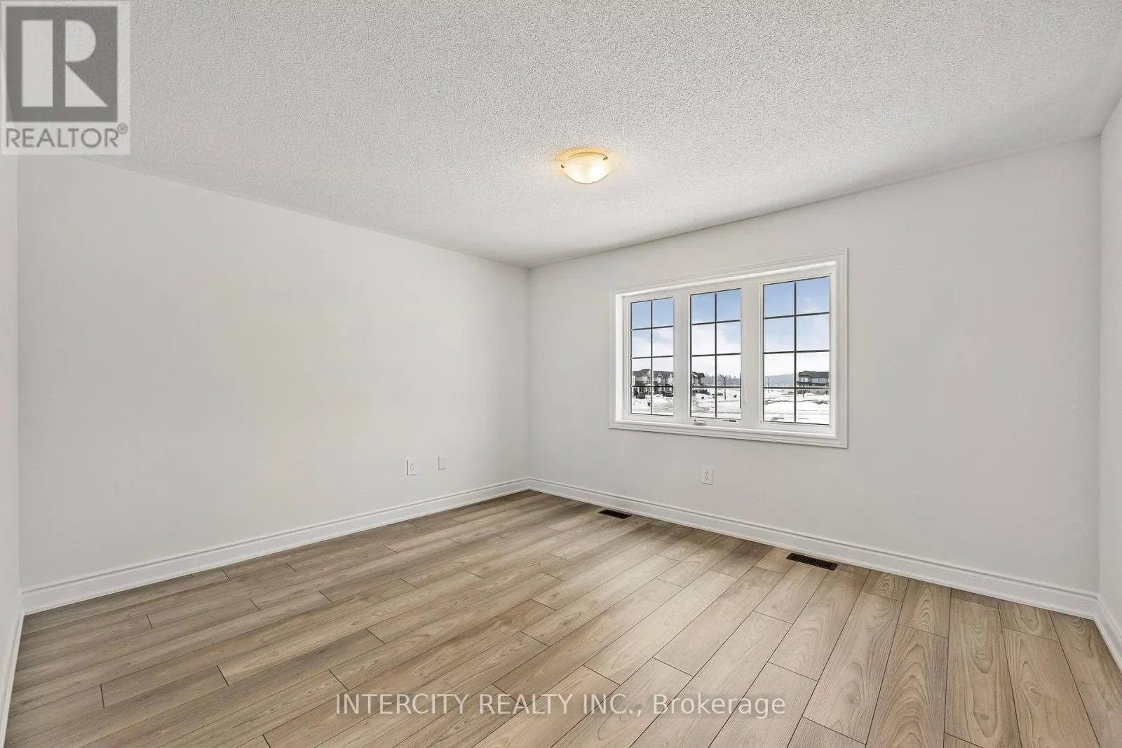 11 AVALON DRIVE