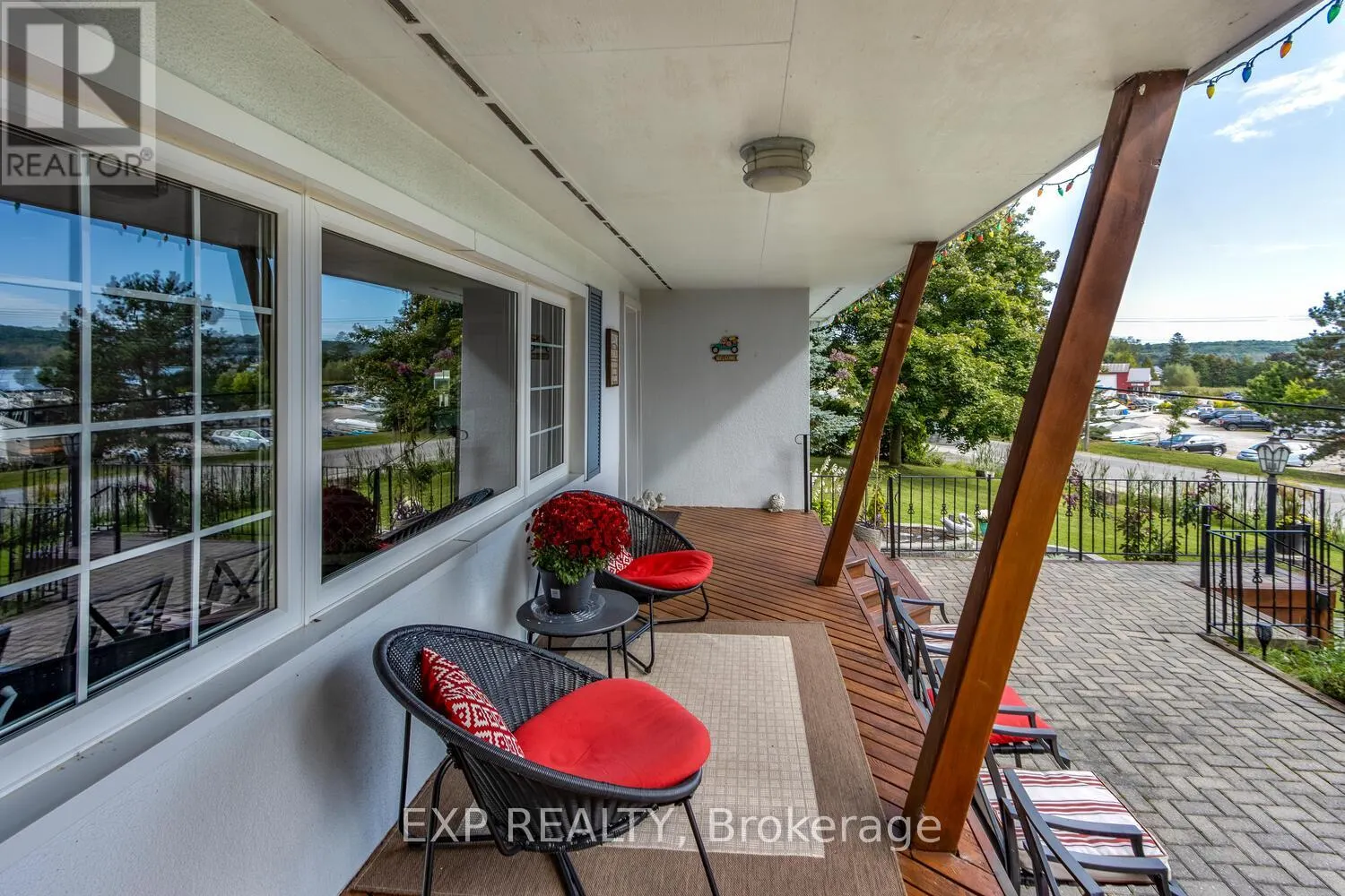 304 CHAMPLAIN ROAD