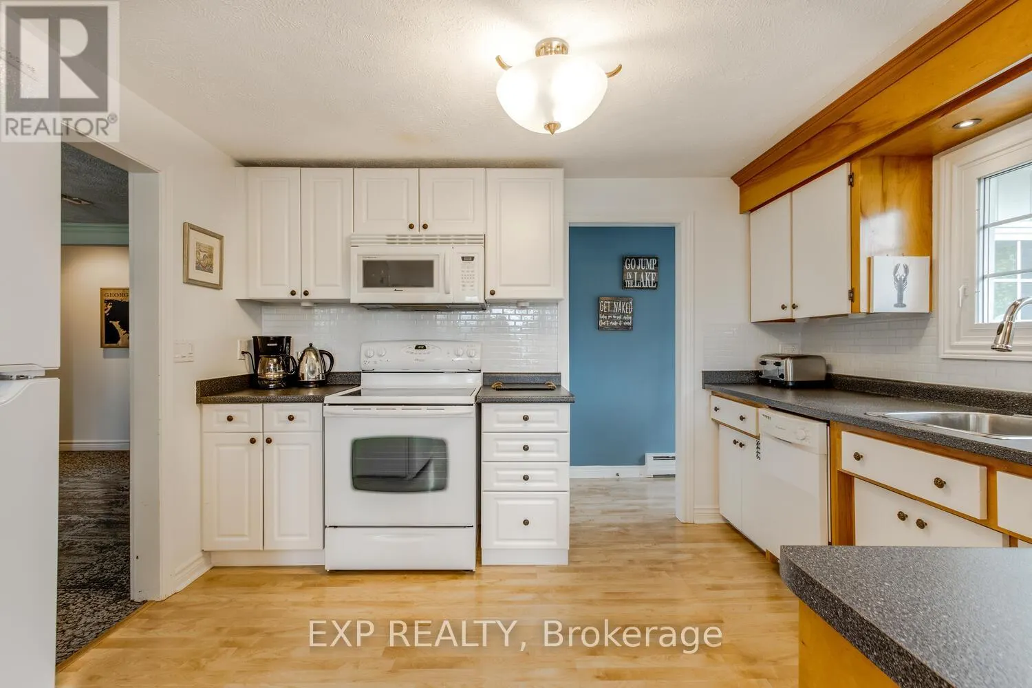 304 CHAMPLAIN ROAD