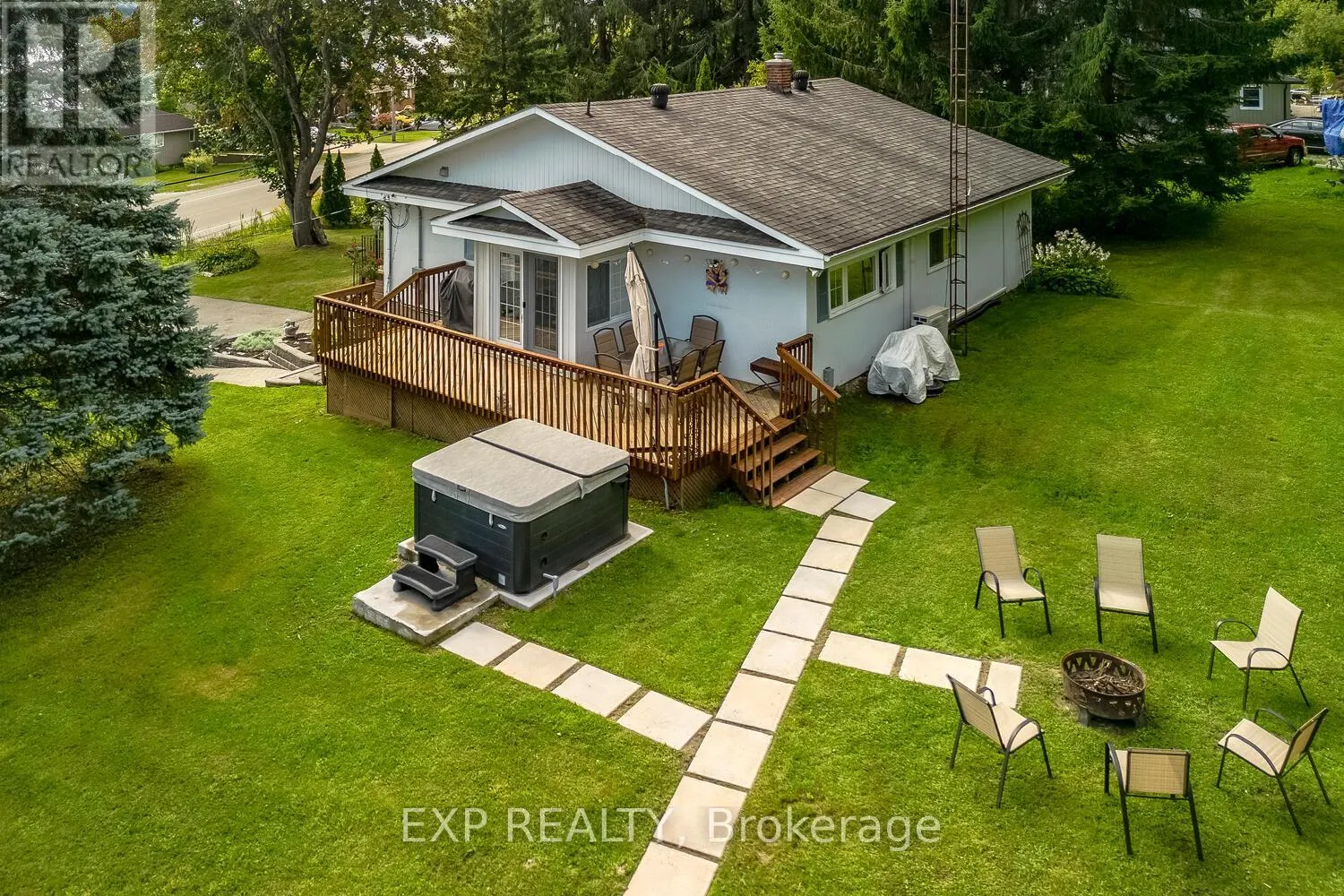 304 CHAMPLAIN ROAD