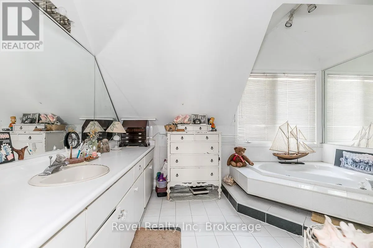 11A - 739 CONCESSION 15 ROAD W, #11A