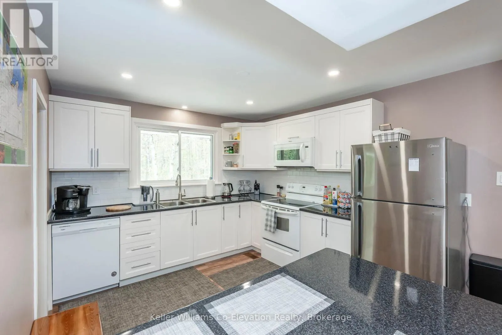 1467 ROSEMOUNT ROAD