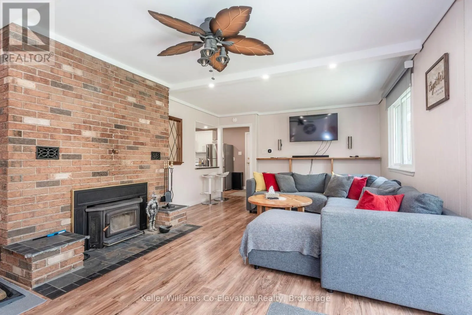 1467 ROSEMOUNT ROAD